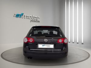 Volkswagen Passat Variant 2.0 TDI 140 DSG Highline BM Tech  - Foto 6