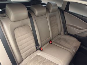 Volkswagen Passat Variant 2.0 TDI 140 DSG Highline BM Tech  - Foto 20