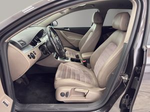 Volkswagen Passat Variant 2.0 TDI 140 DSG Highline BM Tech  - Foto 10