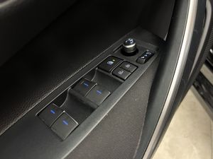 Toyota Corolla 1.8 125H STYLE E-CVT SEDAN  - Foto 25