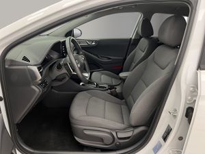 Hyundai IONIQ 1.6 GDI HEV Klass DCT  - Foto 10