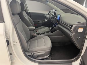 Hyundai IONIQ 1.6 GDI HEV Klass DCT  - Foto 19