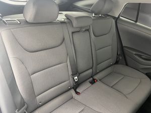 Hyundai IONIQ 1.6 GDI HEV Klass DCT  - Foto 20