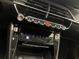 Peugeot 2008 Allure BlueHDI 81kW (110CV)  - Foto 30