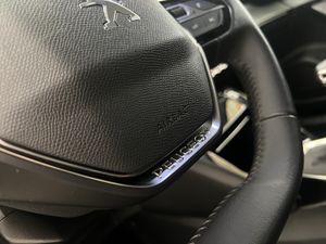 Peugeot 2008 Allure BlueHDI 81kW (110CV)  - Foto 35