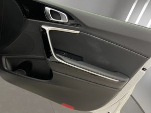 Kia Ceed TECH 1.6 CRDI 135CV AT7 E6D  - Foto 18