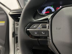 Peugeot 2008 TODOTERRENO Allure Pack BlueHDI 81kW (110CV)  - Foto 27