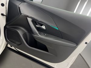 Peugeot 2008 TODOTERRENO Allure Pack BlueHDI 81kW (110CV)  - Foto 18