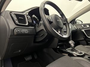 Kia Ceed  TECH 1.6 CRDI  AT7 E6D  - Foto 25