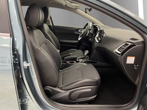 Kia Ceed  TECH 1.6 CRDI  AT7 E6D  - Foto 19