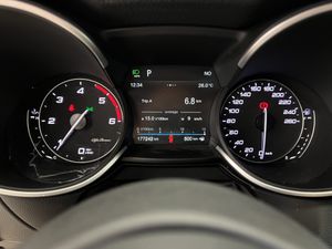 Alfa Romeo Stelvio 2.2 Diésel 154kW (210CV) Executive Q4  - Foto 12