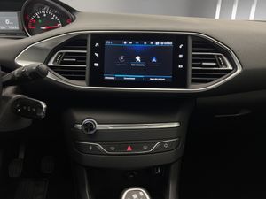 Peugeot 308 5P Active Pack BlueHDi 130 S&S MAN  - Foto 17