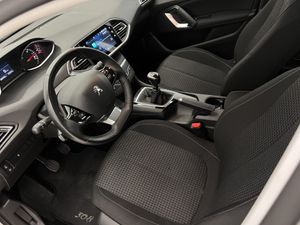 Peugeot 308 5P Active Pack BlueHDi 130 S&S MAN  - Foto 31