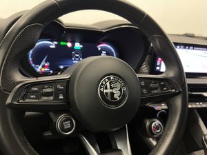 Alfa Romeo Tonale 1.5 MHEV  - Foto 30