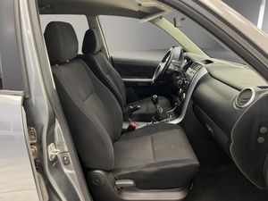 Suzuki Grand Vitara 1.9 JXE 5 PUERTAS  - Foto 19
