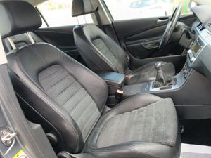 Volkswagen Passat 2.0 TDI 140cv Advance  - Foto 17