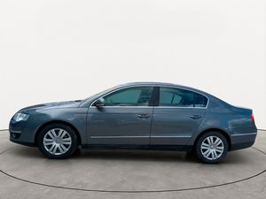 Volkswagen Passat 2.0 TDI 140cv Advance  - Foto 4