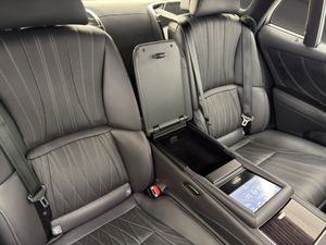 Lexus LS 500H PRIVILEGE LINE 4D  - Foto 19