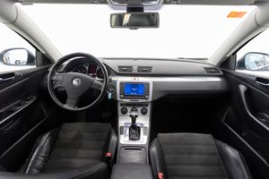 Volkswagen Passat 2.0  - Foto 8