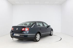 Volkswagen Passat 2.0  - Foto 4