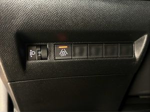 Peugeot 2008 Active BlueHDI 81kW (110CV)  - Foto 24