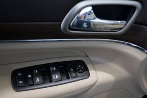 Jeep Grand Cherokee 3.0 V6 Diesel Overland 184kW (250CV) E6 AVERIADO SUSPENSIÓN NEUMÁTICA · SE RETIRA EN GRÚA  - Foto 33