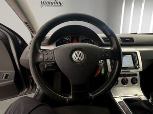 Volkswagen Passat 2.0 TDI 140cv Advance  - Foto 28