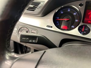 Volkswagen Passat 2.0 TDI 140cv Advance  - Foto 19