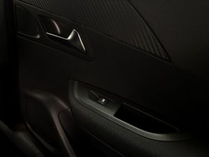 Peugeot 2008 Active Pack BlueHDI 130 S&S EAT8  - Foto 17
