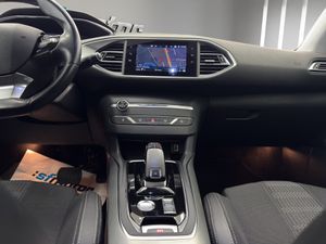 Peugeot 308 5p Allure Pack BlueHDI 130 S&S EAT8  - Foto 16