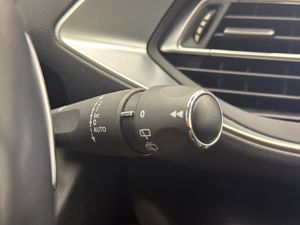 Peugeot 308 5p Allure Pack BlueHDI 130 S&S EAT8  - Foto 36