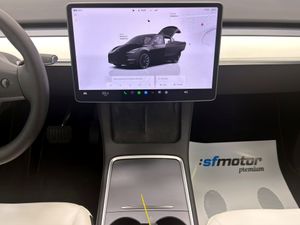 Tesla Model Y Gran Autonomía 4WD  - Foto 14