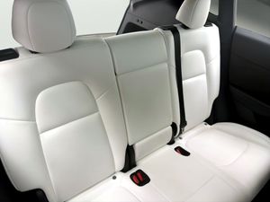 Tesla Model Y Gran Autonomía 4WD  - Foto 13