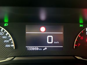 Peugeot 2008 Allure BlueHDI 81kW (110CV)  - Foto 12