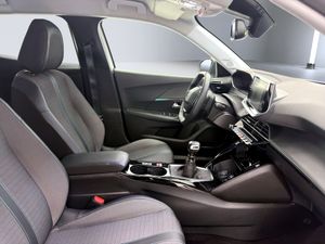 Peugeot 2008 Allure BlueHDI 81kW (110CV)  - Foto 19