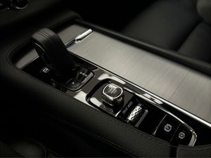 Volvo XC90 2.0 B5 D AWD Business Plus Auto  - Foto 28
