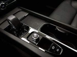 Volvo XC60 2.0 T6 AWD Recharge Plus Dark Auto  - Foto 37
