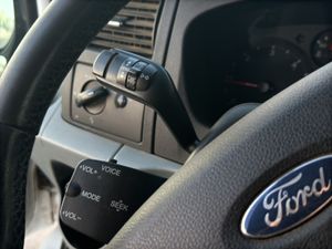 Ford Transit 330 M Semielevado 140CV Furgón Techo Semielevado · Oficina Móvil  - Foto 23