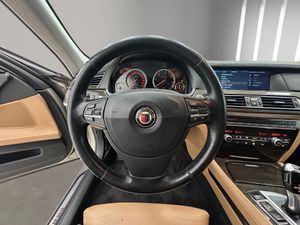 BMW Serie 7 740d 306CV  - Foto 11
