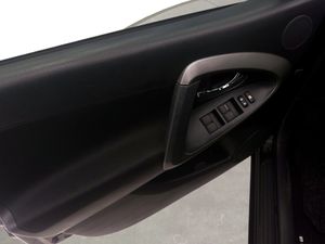 Toyota Rav4 2.2 D-4D 150CV 4x2  - Foto 13