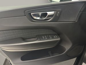 Volvo XC60 2.0 T6 AWD Recharge Core Auto  - Foto 13