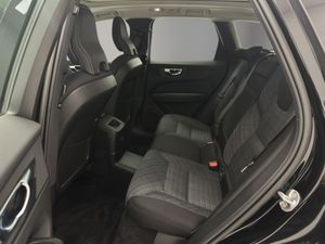 Volvo XC60 2.0 T6 AWD Recharge Core Auto  - Foto 14