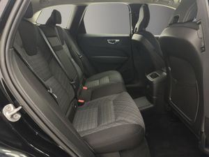Volvo XC60 2.0 T6 AWD Recharge Core Auto  - Foto 20