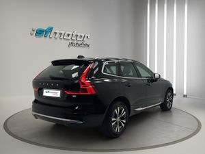 Volvo XC60 2.0 T6 AWD Recharge Core Auto  - Foto 7