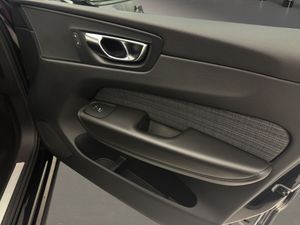 Volvo XC60 2.0 T6 AWD Recharge Core Auto  - Foto 18
