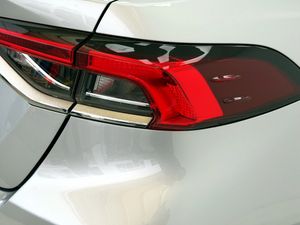 Toyota Corolla 1.8 125H BUSINESS E-CVT SEDAN  - Foto 19