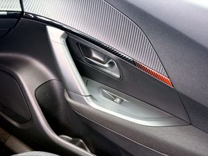Peugeot 2008 Active Pack BlueHDI 130 S&S EAT8  - Foto 15