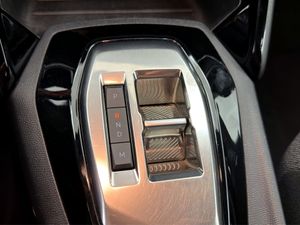 Peugeot 2008 Active Pack BlueHDI 130 S&S EAT8  - Foto 26