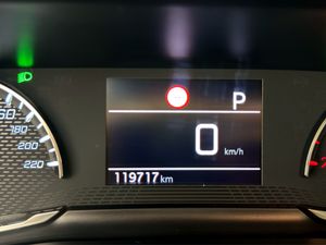 Peugeot 2008 Active Pack BlueHDI 130 S&S EAT8  - Foto 22