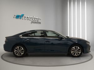 Peugeot 508 5P Allure HYBRID 225 e-EAT8  - Foto 8